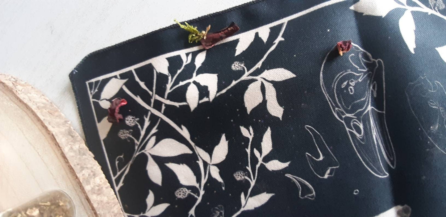 Witch essential altar cloth