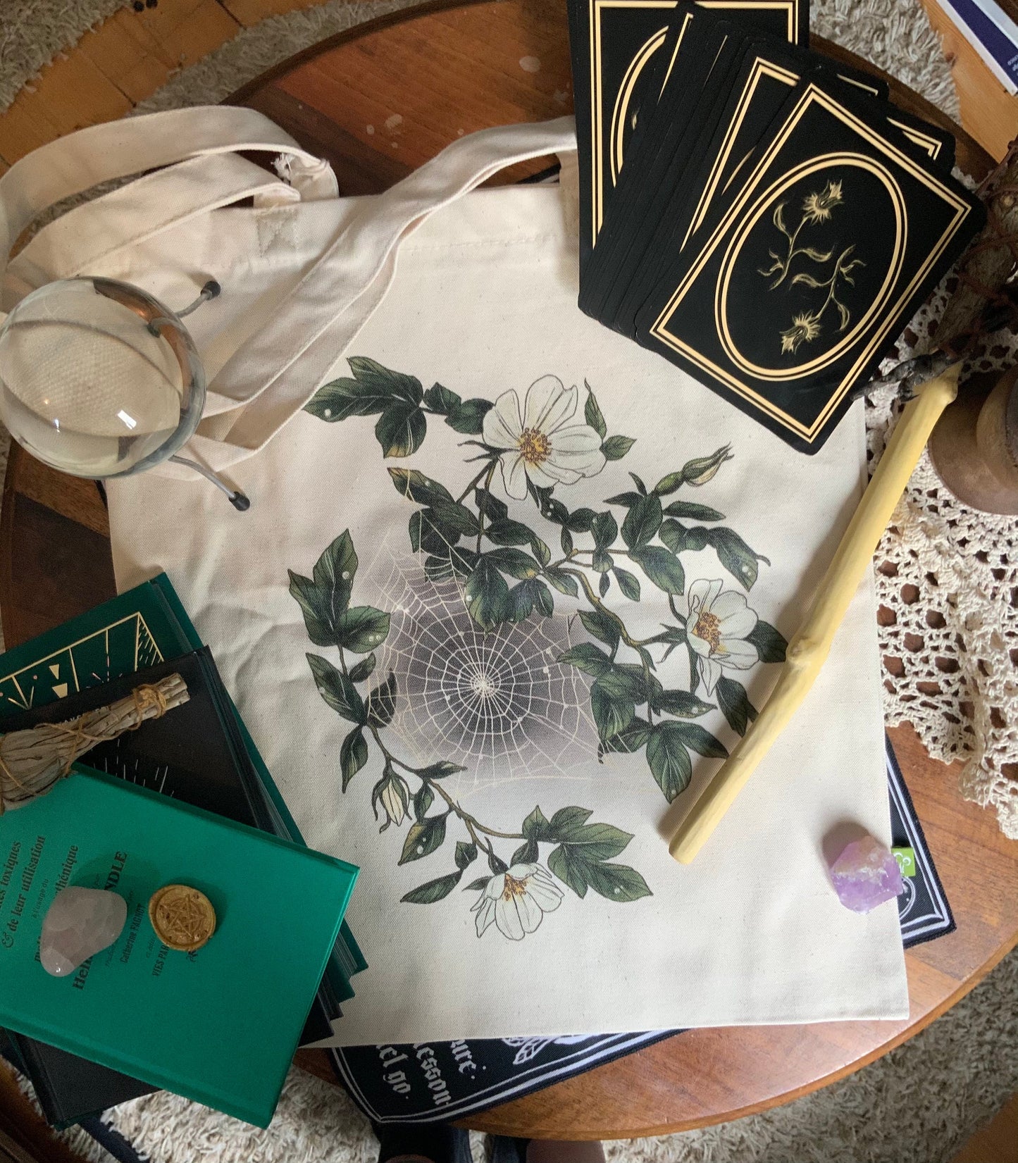 Wild roses & spider web witch tote bag coton bio black or white