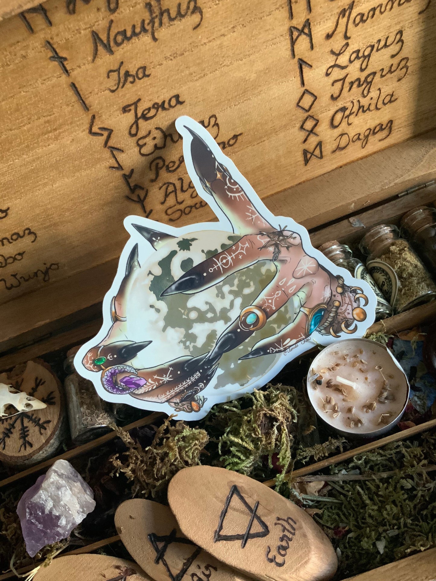 Moon holder witch metallic gold sticker